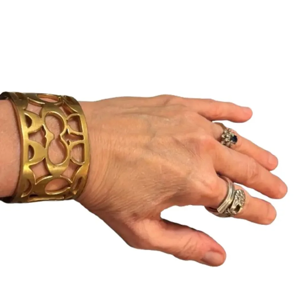 Vintage COACH Gold Tone Signature “C” Logo Cuff Bracelet - Picture 4 of 8